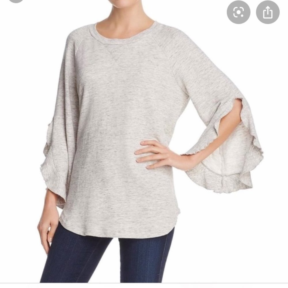 Ella Moss gray bell ruffle sleeve pullover top